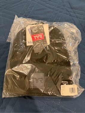 TYR Black Ribbed Knit Beanie with Logo Tag
